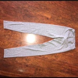 Brandy Melville leggings